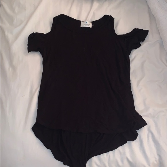 Black top - Picture 1 of 1